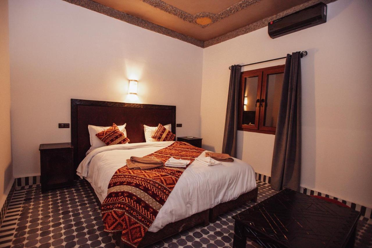 Traditional Riad Merzouga Dunes Exteriör bild