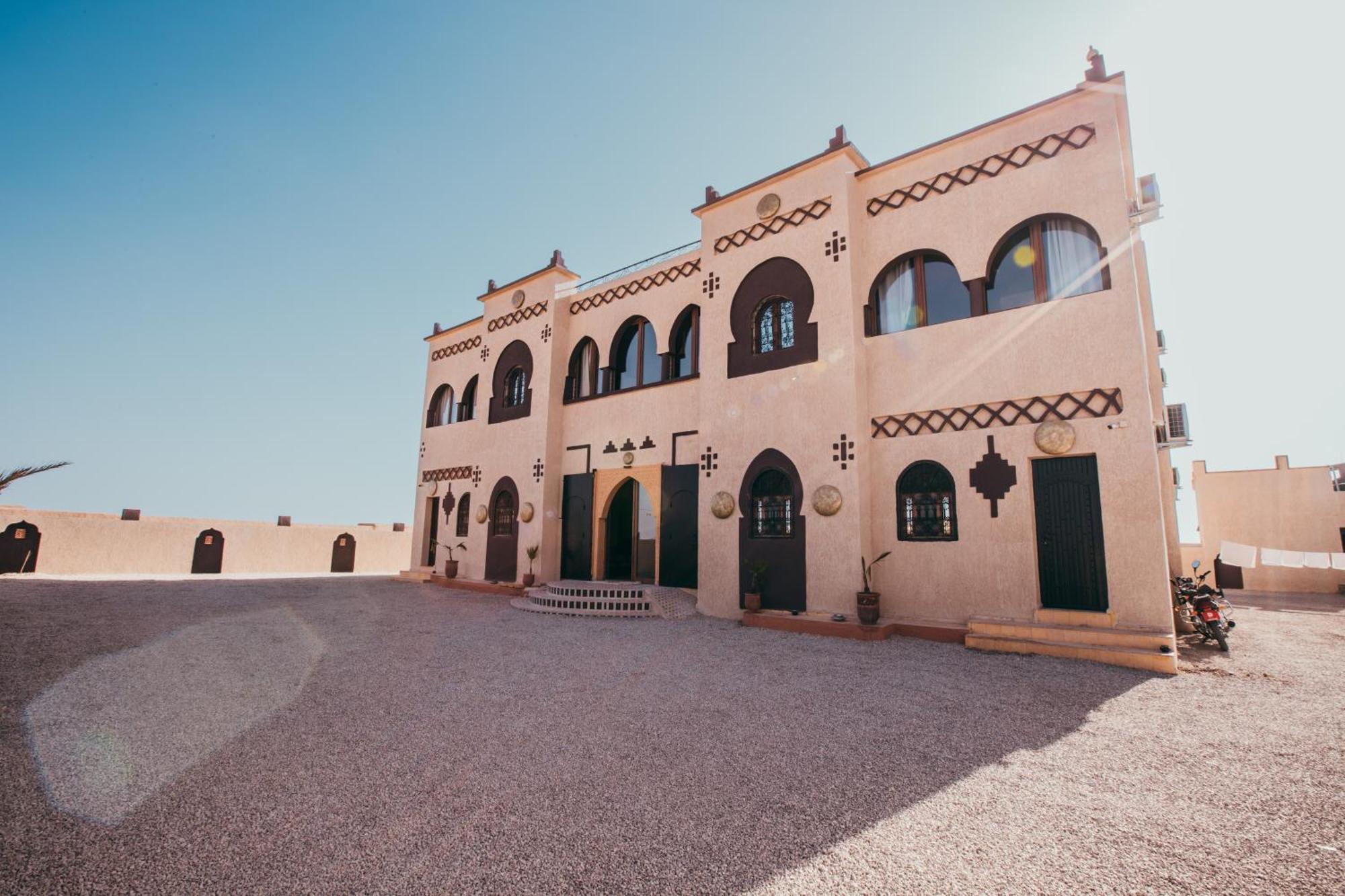 Traditional Riad Merzouga Dunes Exteriör bild