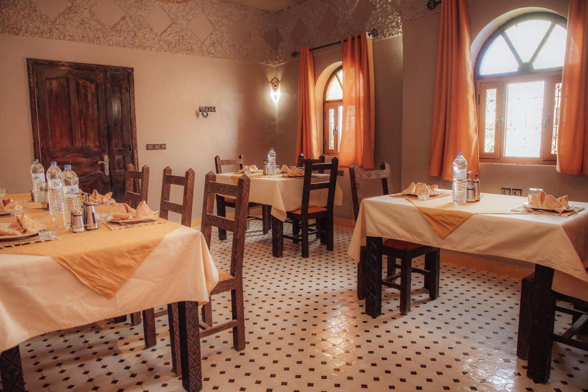 Traditional Riad Merzouga Dunes Exteriör bild
