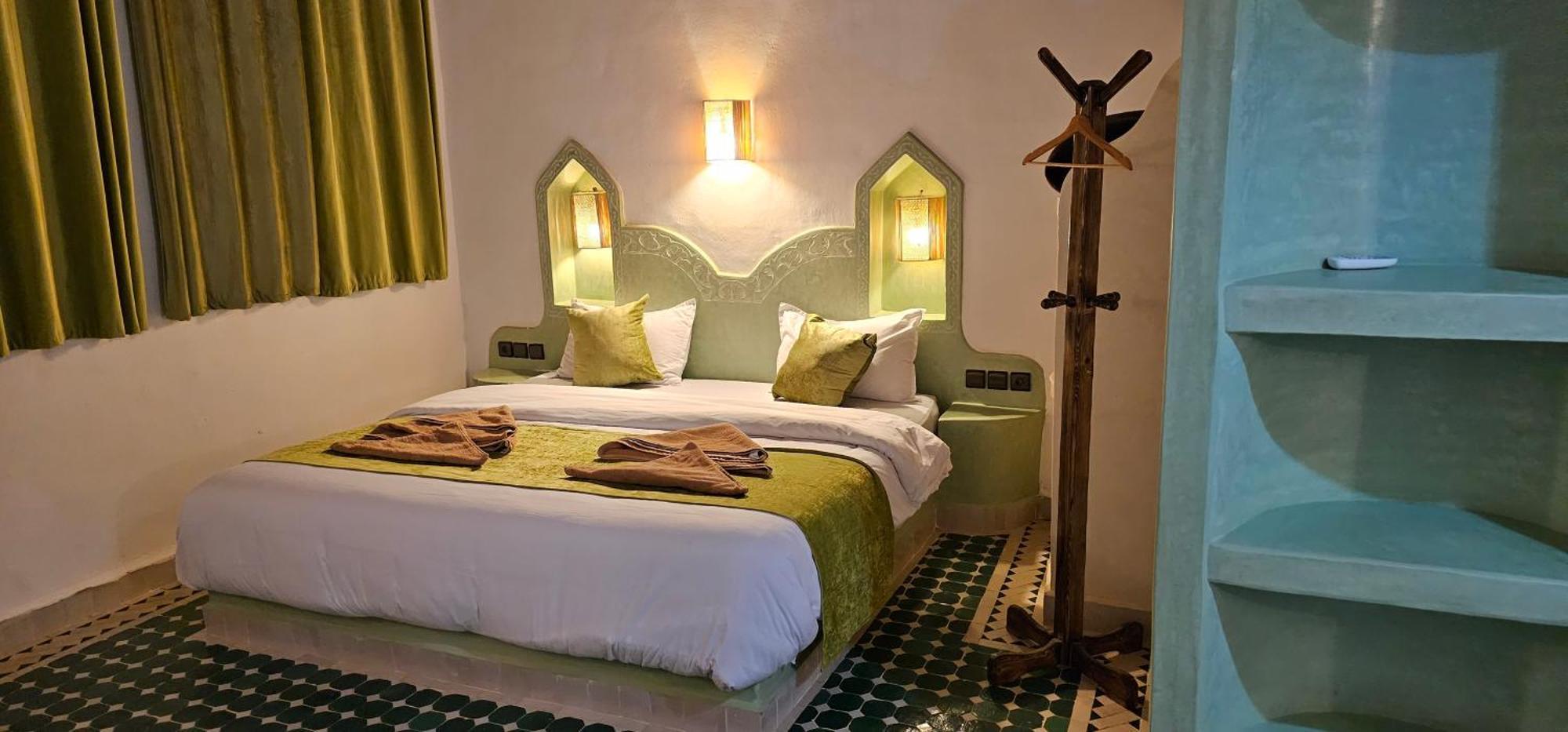 Traditional Riad Merzouga Dunes Exteriör bild